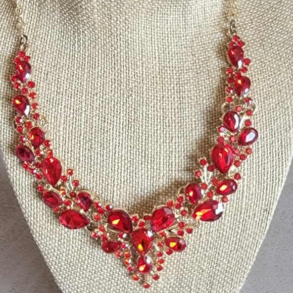 Austrian Crystal Earrings and Necklace Set - Picture 2 of 5